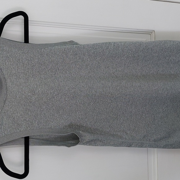 🔴Buy 2 - Get 1 -- Nike Dri-Fit Men's Tank, Heather Gray - Picture 2 of 6